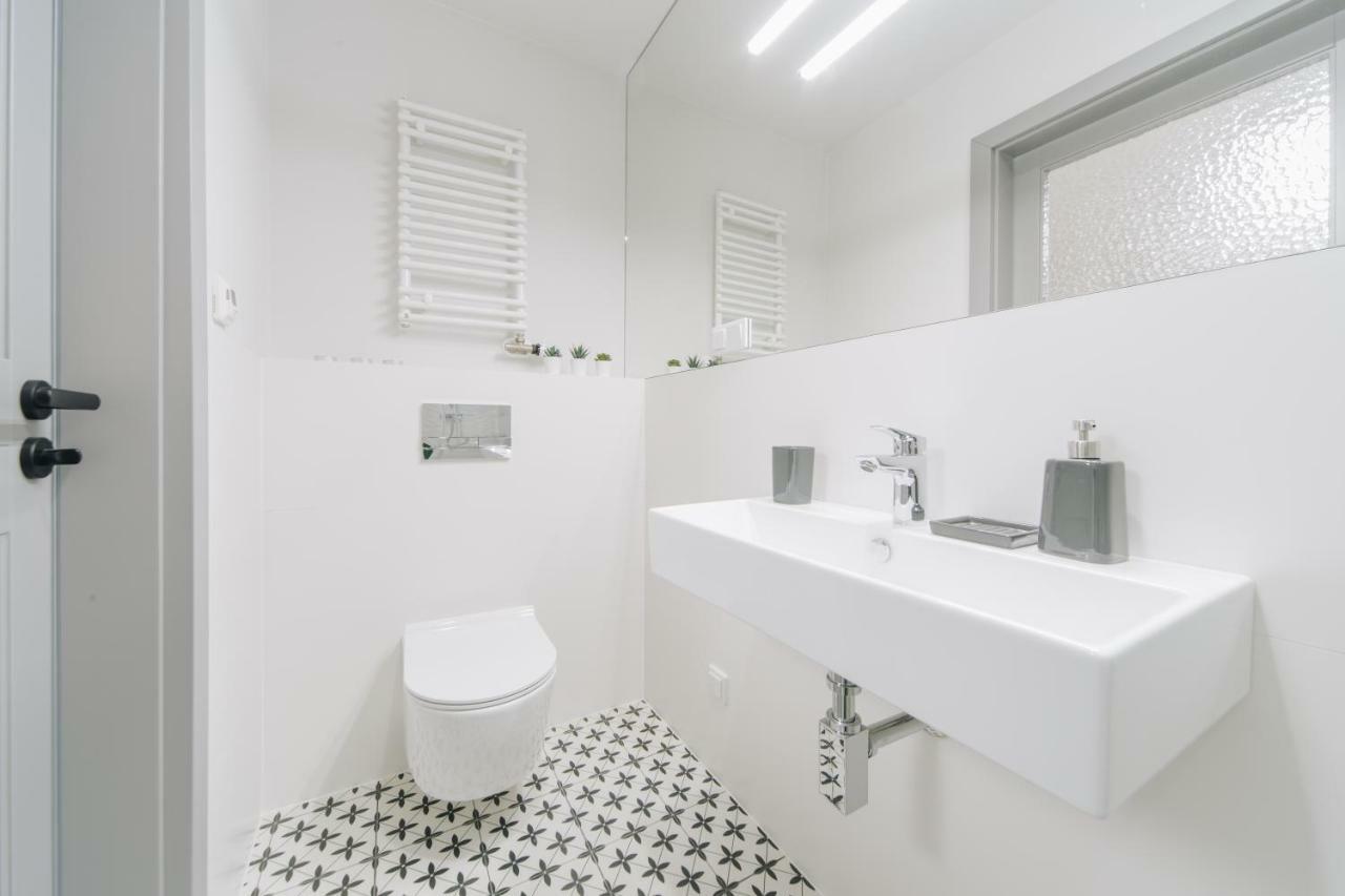 M5 Main Square Stylish One Bedroom Krakow Ngoại thất bức ảnh